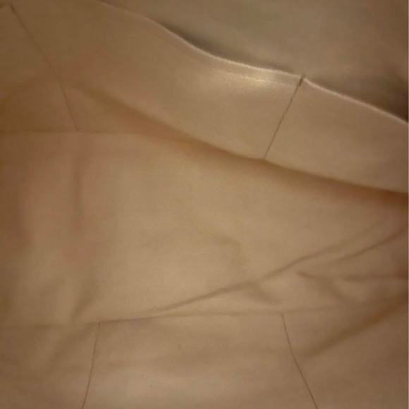 Louis Vuitton Artsy MM Leather Top via Handle Bag - Picture 4 of 8